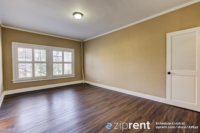 Foto del edificio - 1 br, 1 bath Condo - 2121 James M Wood Blv...