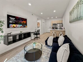 Building Photo - 2400 E Huntingdon St