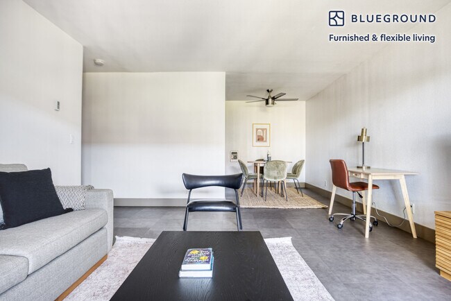 Foto del edificio - 788 Edgewater Blvd