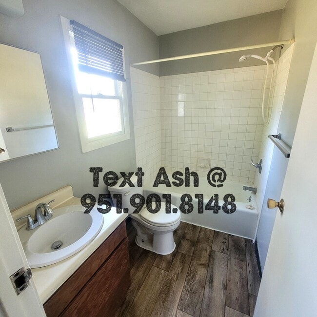 Foto del edificio - 1226 W 13th St