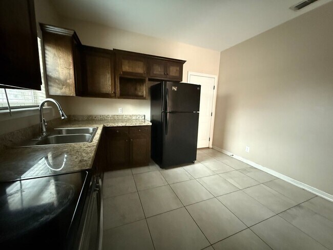 Foto del edificio - 2713 E Eisenhower Ave