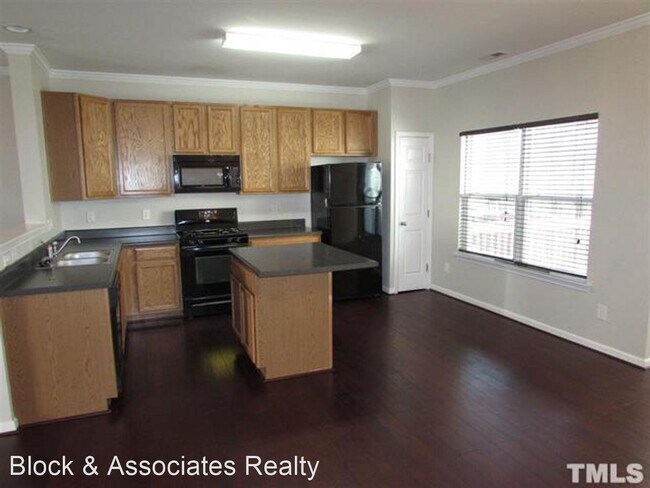 Building Photo - 4 br, 3.5 bath House - 14411 Hamletville S...