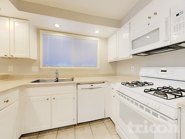 Foto del edificio - 953 Lepori Way