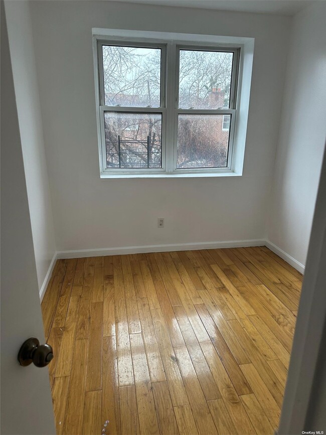 Building Photo - 805 Barbey St