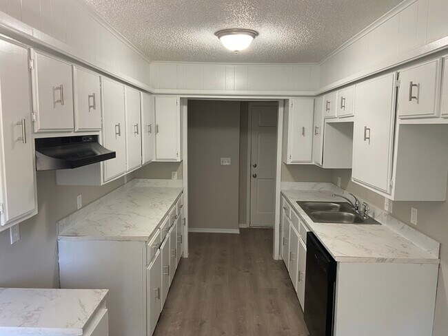 Foto del edificio - 15561 South 292nd East Ave. Coweta OK 74429