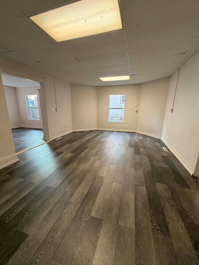 Foto del edificio - 210&amp;210 1/2 S Pearl