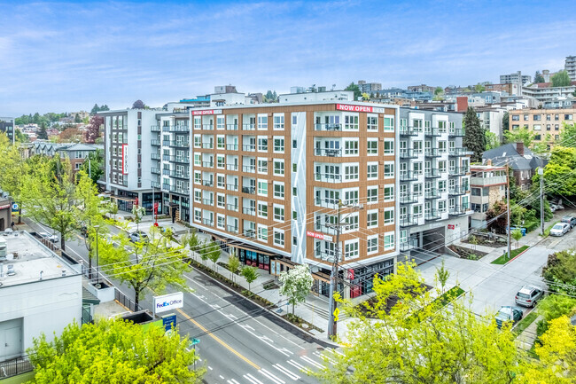 Building Photo - 110 Roy Apartments