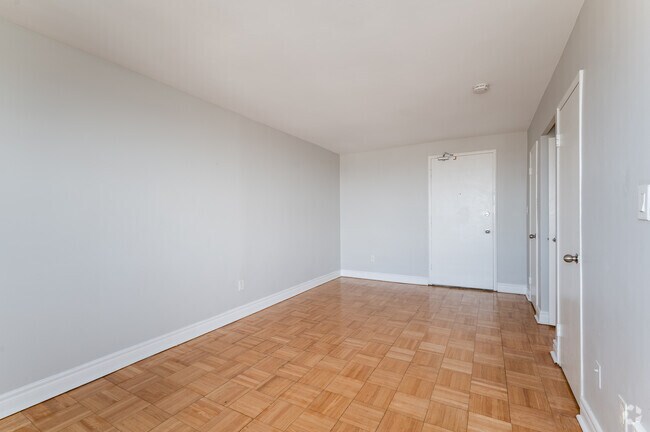 Studio - 340 pi² - Salon - 440 Winona Drive