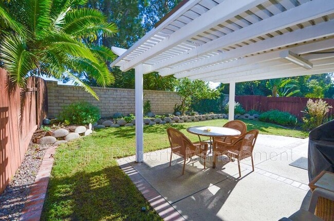 Building Photo - 5220 Buena Mesa Ct