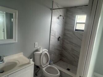 Foto del edificio - 2329 Fairway Dr