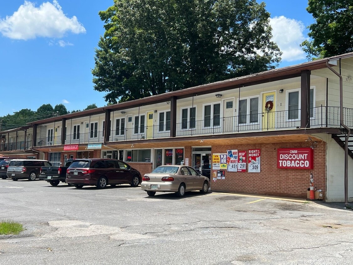 Primary Photo - 404 W Jackson Blvd