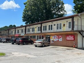 Building Photo - 404 W Jackson Blvd