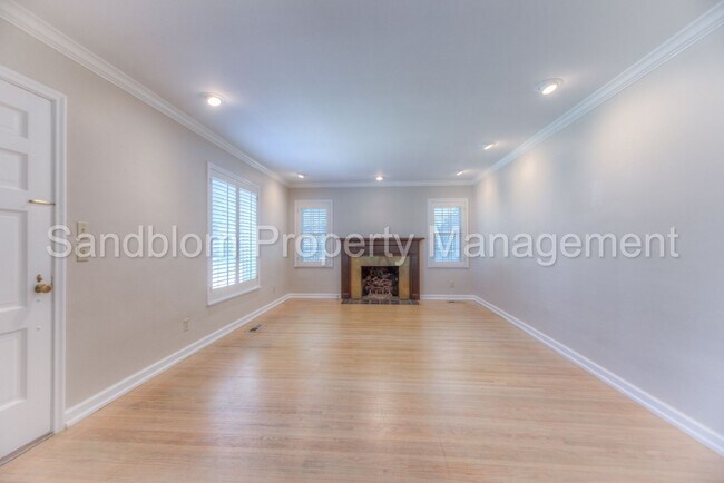 Foto del edificio - For Lease | Midtown Tulsa | Available Now!