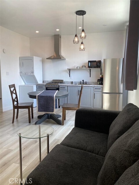 Foto del edificio - 15519 Gramercy Pl