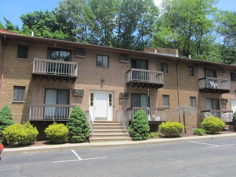 Primary Photo - 54 Park Ave