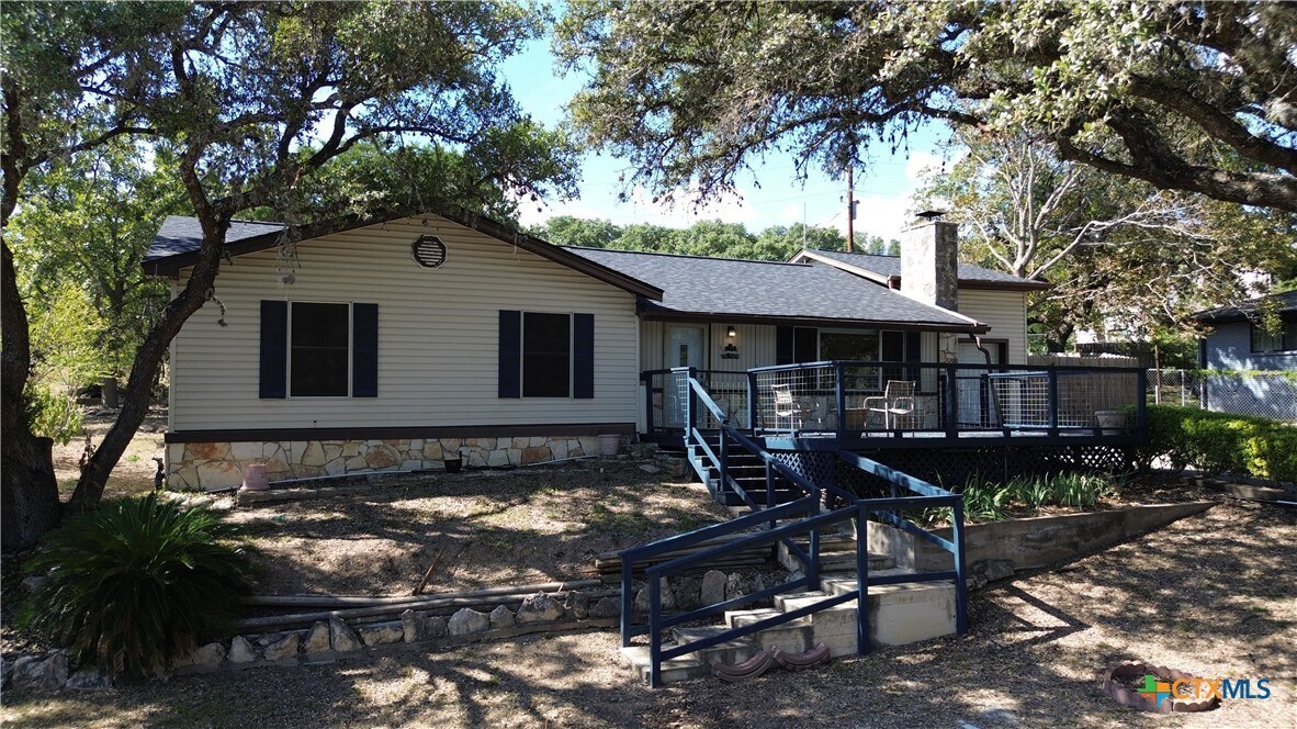 Foto principal - 103 Crestview Dr