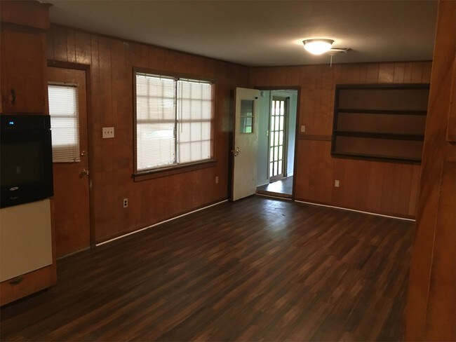 Building Photo - 3559 Exchange Dr