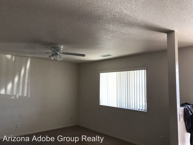 Building Photo - 2 br, 2 bath Apartment - 4470 E. Canyon Trail