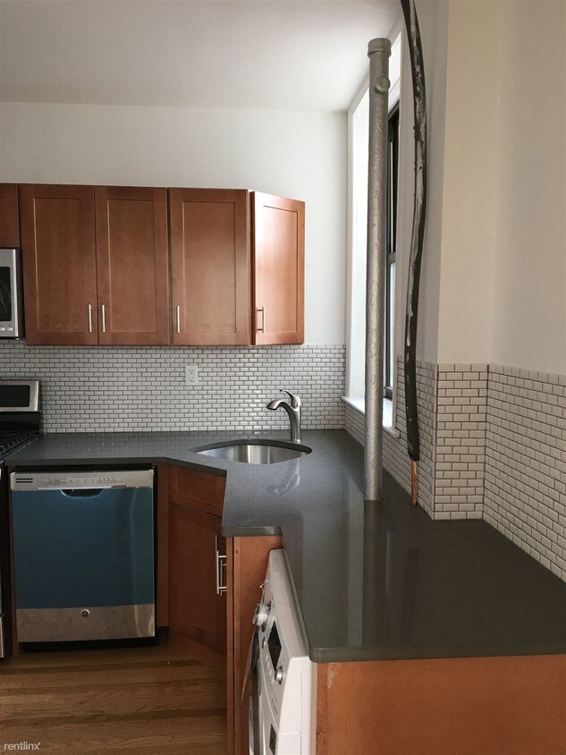 Primary Photo - 5712 4th Ave