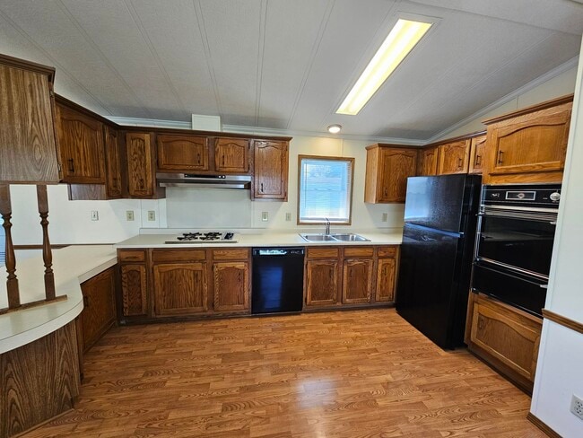 Building Photo - 5 Lilliana Ln