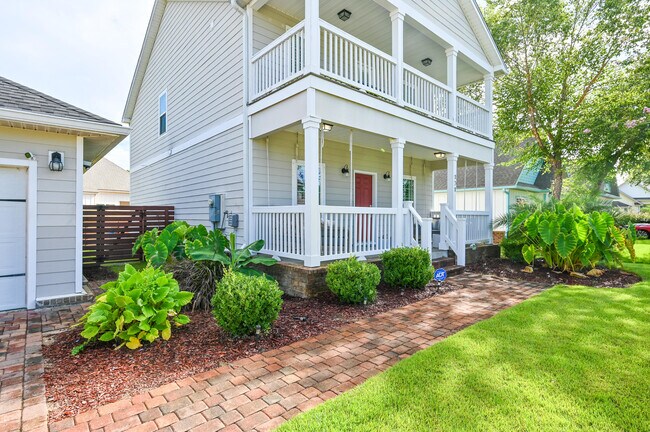 Building Photo - 131 Tropical Breeze Dr