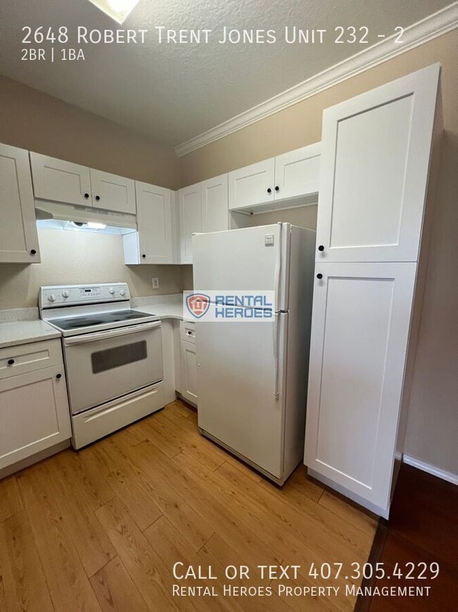 Foto del edificio - 2648 Robert Trent Jones Dr