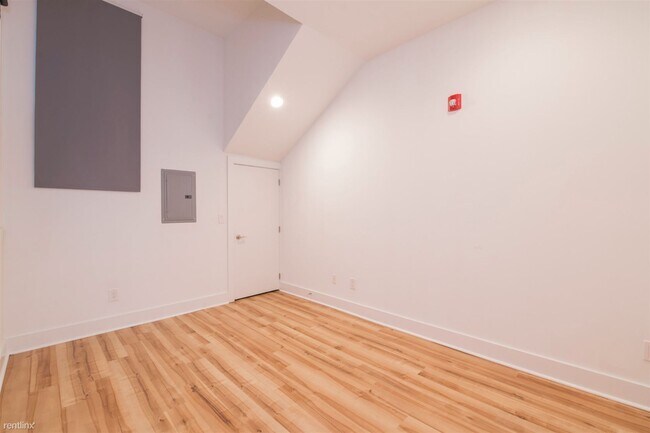 Foto del edificio - 1 br, 1 bath Triplex - 634 N 12TH ST Unit 1