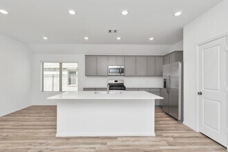 Building Photo - 2932 Cordova Hl Dr