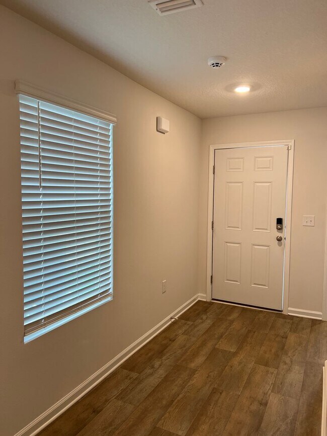 Building Photo - Charming 3 Bedroom in North Pensacola