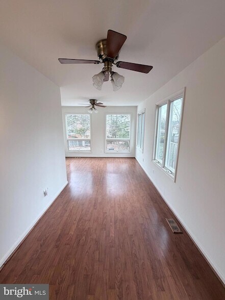 Foto del edificio - 6031 9th St N