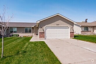 Building Photo - 3077 Sagebrush Cir
