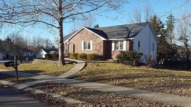 Building Photo - 501 Dustin Dr