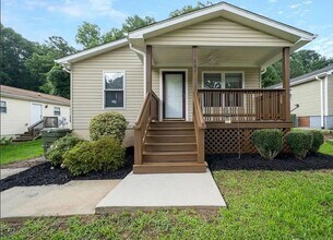 Building Photo - 227 Stephens Rd