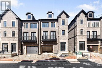 Building Photo - 260-260 Eagle St