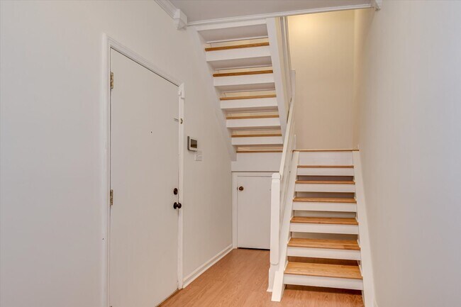 Foto del edificio - 106 Riverbend Dr