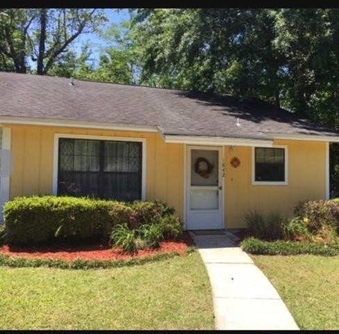 Foto principal - Sublease, Cul-de-sac townhome with nice sc...