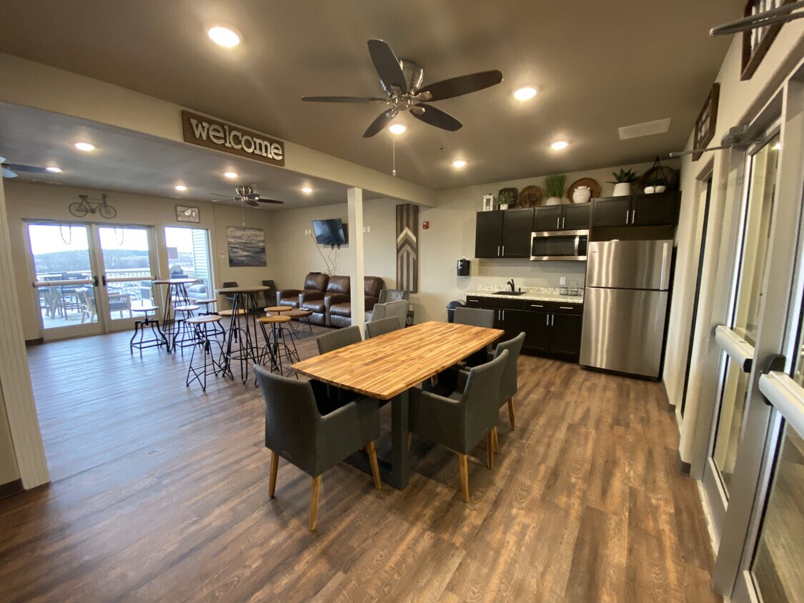 The Lofts At Hawks Ridge Apartments Beloit
