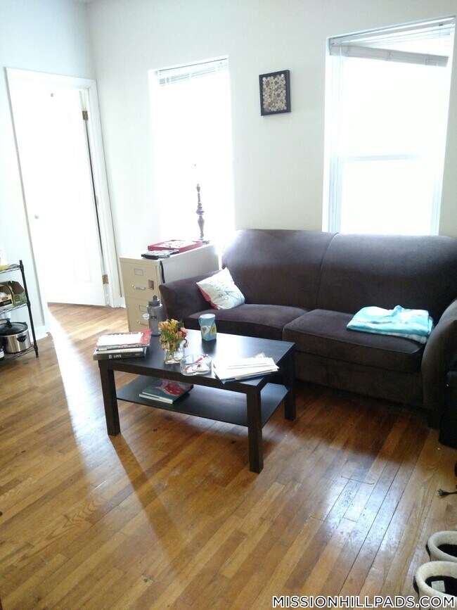 Building Photo - 890 Huntington Ave