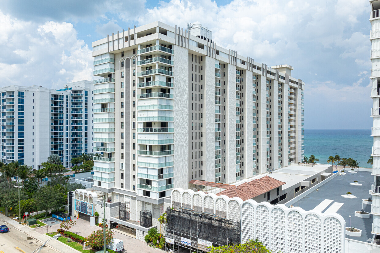 Primary Photo - Pompano Atlantis Condominiums