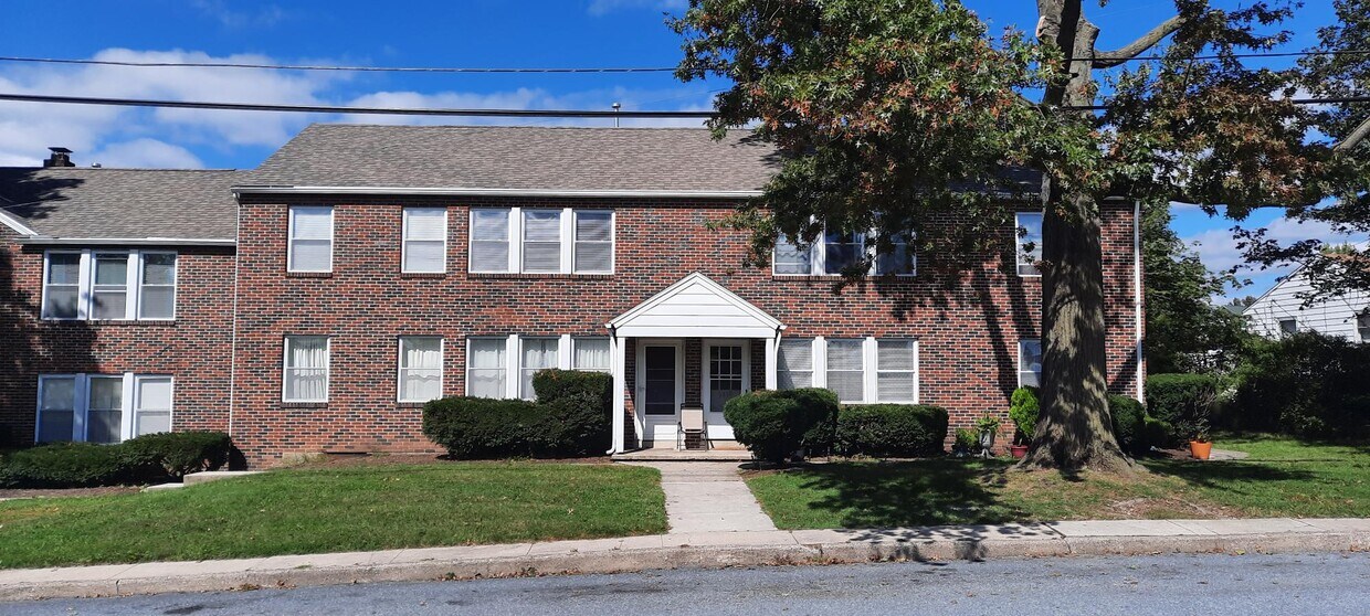 Primary Photo - 3408 Old Orchard Rd