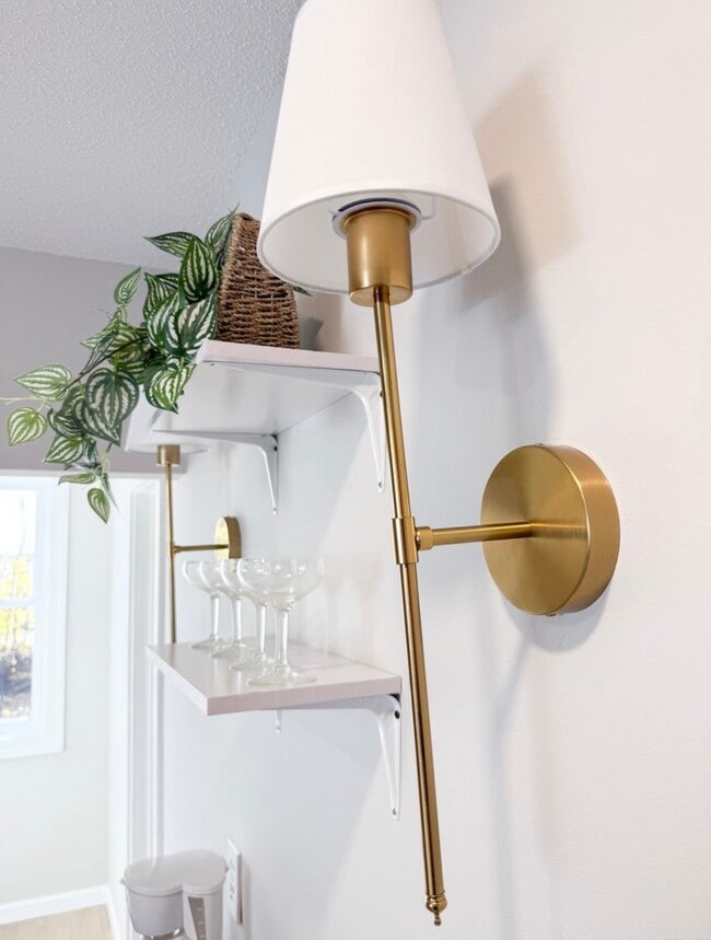 Building Photo - 31 Florence St