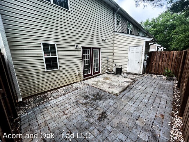 Building Photo - 3 br, 2.5 bath House - 26 Peggy Sue Court