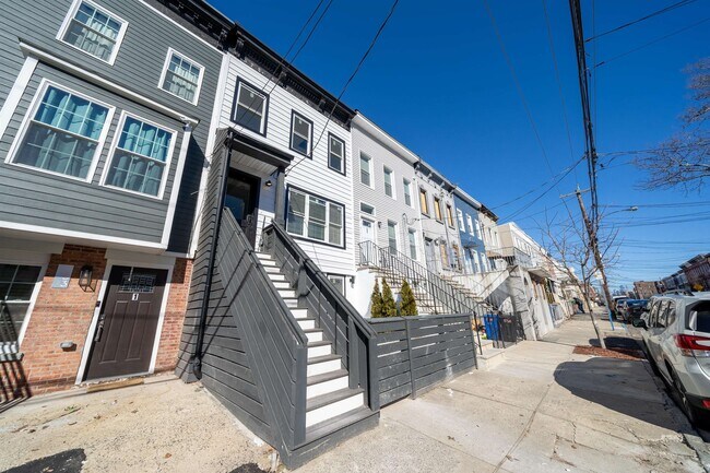 Building Photo - 155 Van Horne St