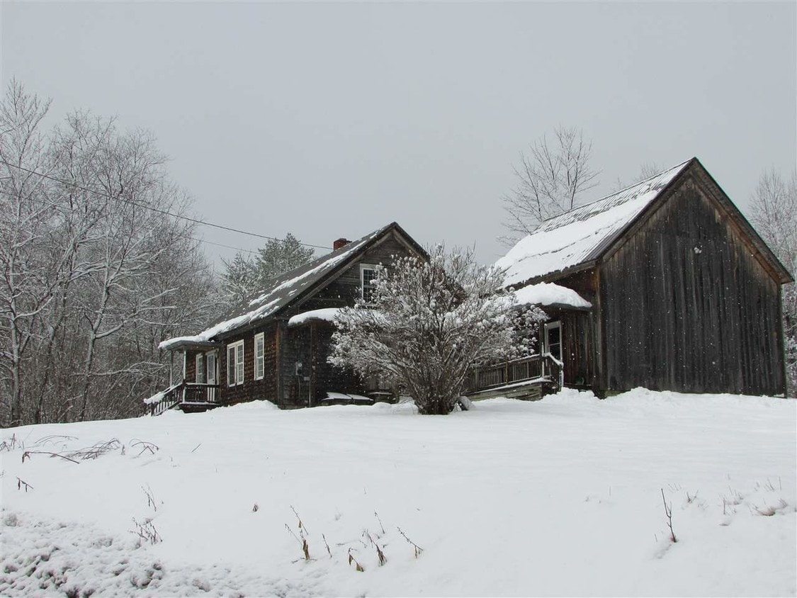 Primary Photo - 151 Sunset Rock Rd