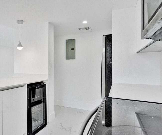 Foto del edificio - 606 NW 107th Ave