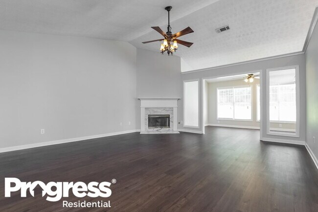 Building Photo - 2585 Fairmont Park Ct