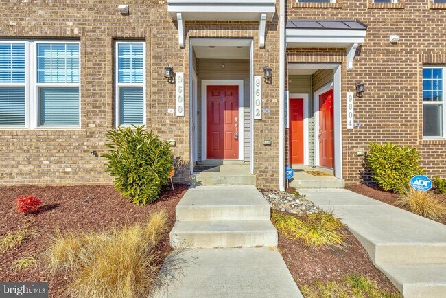 Foto del edificio - 9602 Tealbriar Dr