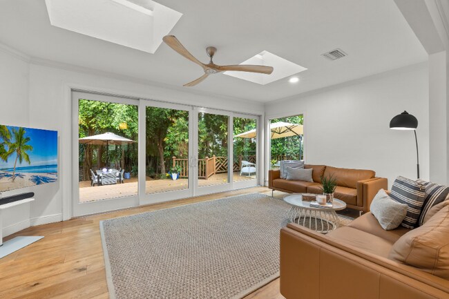 Foto del edificio - 6150 Cypress Hollow Way