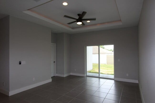 Building Photo - Beautiful 3 BR/2 BA Home in Poinciana!
