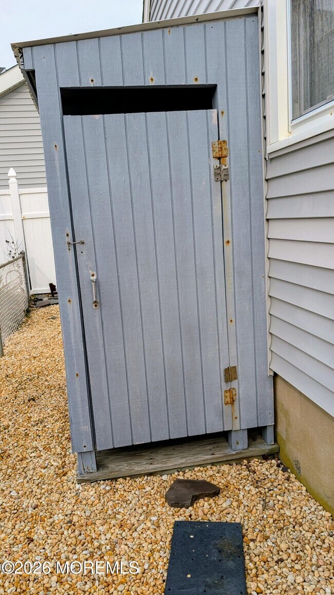 Foto del edificio - 5 New Brunswick Ave